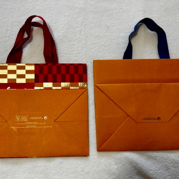 Auth Louis Vuitton M size box, dust bag & 2 different gift bags LIKE NEW! - Picture 12 of 14